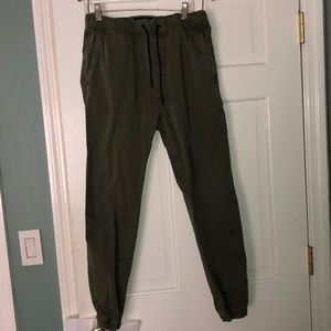 Men’s Olive Stretch khaki jogger SIZE S
